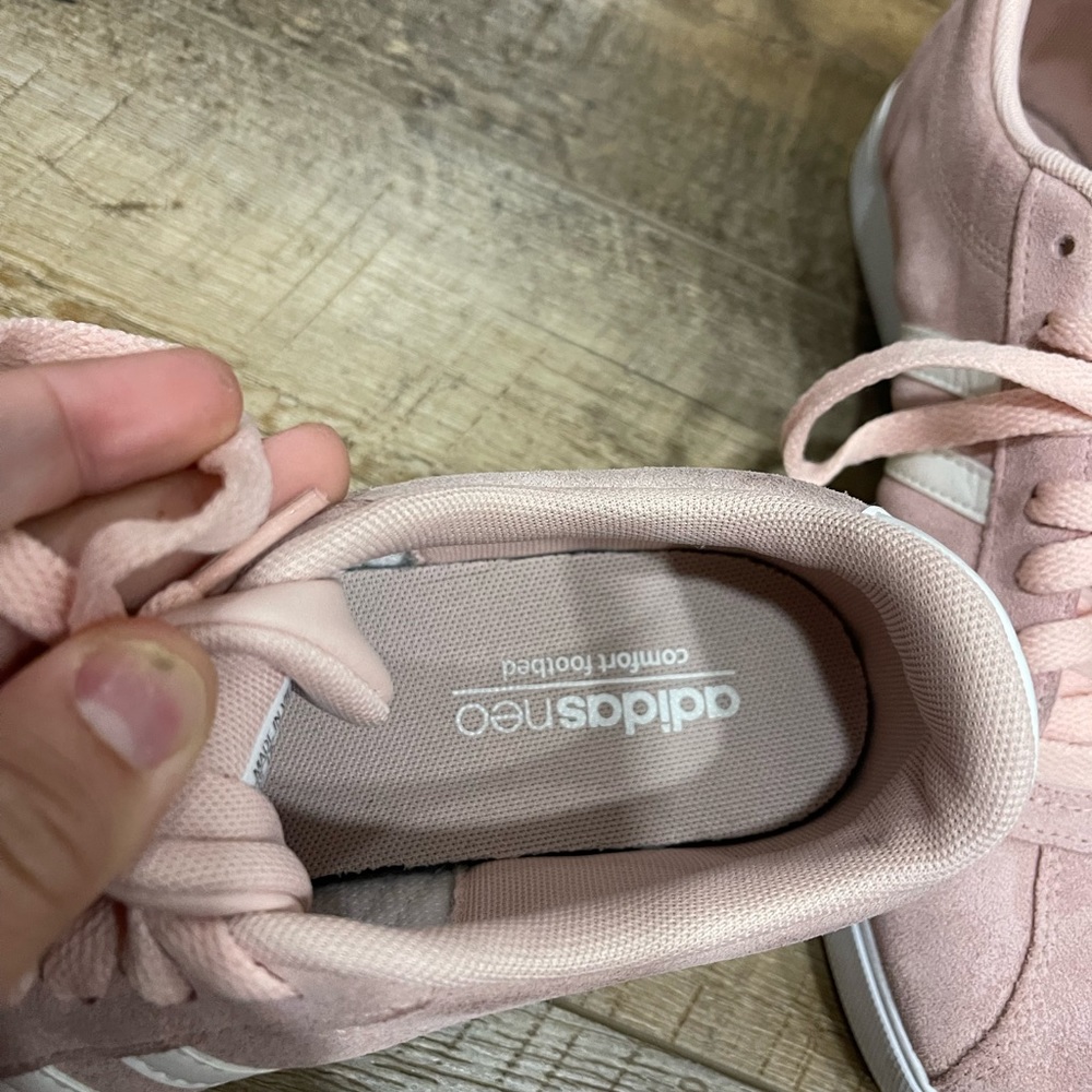 SOLD Adidas Shoes - Picture 6 of 8